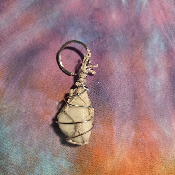 Quartz Keychain - Picture 1 of 2